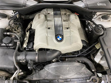 Load image into Gallery viewer, FRONT DOOR BMW 745i 2002 02 2003 03 04 05 Right - 1104190
