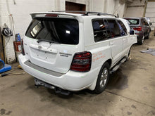 Load image into Gallery viewer, FRONT INTERIOR DOOR TRIM PANEL Toyota Highlander 2005 05 - 1105268
