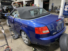 Load image into Gallery viewer, CONVERTIBLE TOP MOTOR Audi A4 S4 RS4 2003 03 2004 04 2005 05 06 07 08 09 - 1105524
