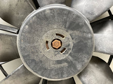 Load image into Gallery viewer, RADIATOR FAN ASSEMBLY Durango 2001 01 2002 02 2003 03 - NW63389
