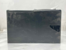 Load image into Gallery viewer, CD CHANGER Range Rover 1995 95 1996 96 1997 97 98 99 - NW139433
