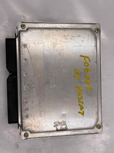 Load image into Gallery viewer, ECU ECM COMPUTER VW Passat 2003 03 4cyl - NW62874
