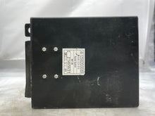 Load image into Gallery viewer, Radio  MERCEDES 500 1993 - NW7537
