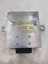Load image into Gallery viewer, Radio  MERCEDES 300E 1992 - NW7497
