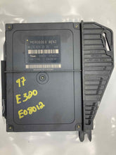 Load image into Gallery viewer, THROTTLE CONTROL COMPUTER MERCEDES E320 E420 1996 1997 - NW61250

