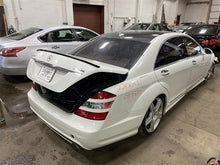 Load image into Gallery viewer, CROSSMEMBER / K-FRAME S350 S400 S450 Cdn S550 S600 S63 S65 07-13 REAR - 1106849

