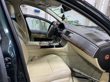Load image into Gallery viewer, AIR CLEANER BOX Vanden Pl XF XFR XJ XJL XJR 09 10 11 12 13 Left - 1108573
