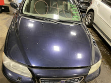 Load image into Gallery viewer, HEADLIGHT LAMP ASSEMBLY Volvo S60 XC60 05 06 07 08 09 Right - 1110658
