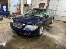 Load image into Gallery viewer, HOOD Volvo S60 V70 2001 01 02 03 04 05 06 07 08 09 - 1113110
