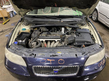 Load image into Gallery viewer, HOOD Volvo S60 V70 2001 01 02 03 04 05 06 07 08 09 - 1113110

