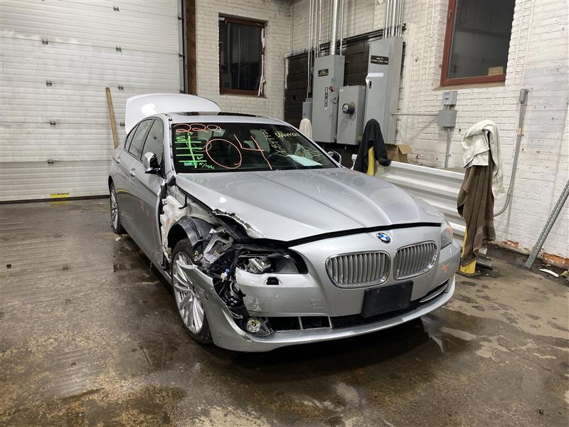 CONSOLE LID BMW 550i 2012 12 - 1109508