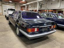 Load image into Gallery viewer, REAR BUMPER Mercedes 300D 300E 86 87 88 89 90 91 - 1127245

