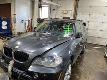 Load image into Gallery viewer, CENTER PILLAR CUT BMW X5 X5M 07 08 09 10 11 12 13 Right - 1110865
