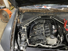 Load image into Gallery viewer, GLOVE BOX DOOR BMW X5 2012 12 - 1110893
