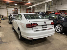 Load image into Gallery viewer, Frame Rail Volkswagen Jetta 2017 17 - 1111320
