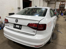 Load image into Gallery viewer, Fuel Pump A3 Beetle TT Golf Jetta 2008 08 2009 09 2010 10 2011 11 2012 12 - 1111293
