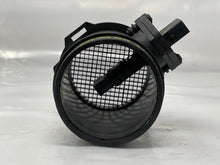 Load image into Gallery viewer, Mass Air Flow Sensor Meter MAF 540i 740i 740il X5 Z8 99-03 - NW4867
