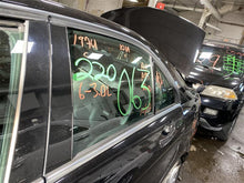 Load image into Gallery viewer, COLUMN SWITCH Mercedes-Benz C230 C300 C350 2008 08 - 1112611

