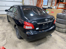 Load image into Gallery viewer, FRONT DOOR Toyota Yaris 07 08 09 10 11 12 Right - 1112174
