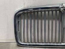 Load image into Gallery viewer, Grille Jaguar XJ6 1982 - NW98455
