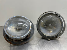 Load image into Gallery viewer, Headlight Lamp Assembly Jaguar XJ6 1982 - NW103027
