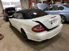 Load image into Gallery viewer, FRONT DOOR CLK320 CLK350 CLK430 CLK500 CLK55 CLK550 CLK63 03-09 Right - 1114734

