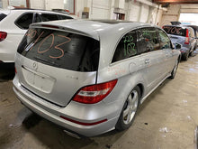 Load image into Gallery viewer, SUNROOF ASSEMBLY R320 R350 R500 R63 06 07 08 09 10 11 12 13 - 1116762

