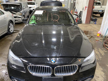 Load image into Gallery viewer, 2011 BMW 535i Floor Shifter - 1117258
