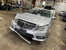 Load image into Gallery viewer, RADIO ANTENNA Mercedes-Benz E350 E550 E63 2011 11 - 1120523
