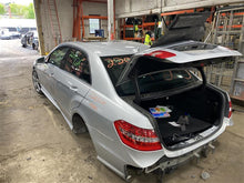 Load image into Gallery viewer, RADIO ANTENNA Mercedes-Benz E350 E550 E63 2011 11 - 1120523
