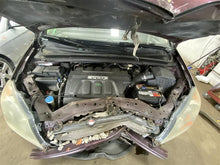 Load image into Gallery viewer, Center Pillar Cut Honda Odyssey 2005 05 2006 06 2007 07 2008 08 2009 09 10 Left - 1121266
