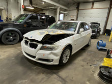 Load image into Gallery viewer, REAR INTERIOR DOOR TRIM PANEL BMW 328i 2010 10 - 1124735
