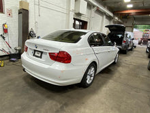 Load image into Gallery viewer, Rear Headrest BMW 328i 2010 10 - 1124741
