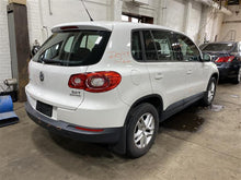 Load image into Gallery viewer, FRONT PASSENGER SEAT BELT &amp; RETRACTOR ONLY Tiguan 2009-2014 - 1123724
