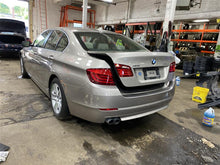 Load image into Gallery viewer, 2013 BMW 528i Floor Shifter - 1123164
