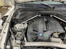 Load image into Gallery viewer, REAR QUARTER GLASS BMW X6 X6M 08 09 10 11 12 13 14 Right - 1123474
