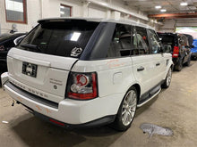 Load image into Gallery viewer, CYLINDER BLOCK LR4 Range Rover Range Rover Sport 10 11 12 13 - 1132780
