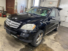 Load image into Gallery viewer, HOOD Mercedes-Benz ML320 ML350 ML500 ML550 ML63 06 07 08 09 - 1127849
