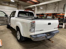 Load image into Gallery viewer, FRONT BUMPER Toyota Tundra 2005 05 2006 06 - 1128041
