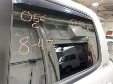 Load image into Gallery viewer, FRONT SPINDLE KNUCKLE Toyota Sequoia Tundra 04 05 06 07 4X4 Right - 1128072
