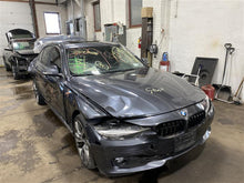 Load image into Gallery viewer, FRONT KNEE BMW 328i 335i 2012 12 Right - 1128468
