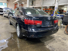 Load image into Gallery viewer, REAR BUMPER ASSEMBLY Hyundai Sonata 2009 09 2010 10 - 1129371
