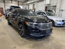 Load image into Gallery viewer, WINDSHIELD WIPER MOTOR Passat 2012 12 2013 13 2014 14 - 1129917
