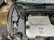 Load image into Gallery viewer, REAR DOOR GLASS Lexus ES350 07 08 09 10 11 12 Right - 1132023
