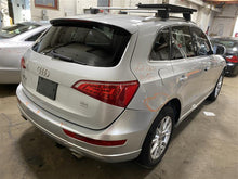 Load image into Gallery viewer, FRONT FENDER Audi Q5 SQ5 09 10 11 12 13 14 15 16 17 Left - 1132605
