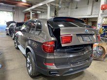 Load image into Gallery viewer, Rear Headrest BMW X5 2011 11 - 1133140

