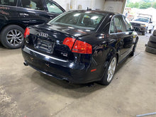 Load image into Gallery viewer, FRONT INTERIOR DOOR TRIM PANEL Audi A4 2006 06 - 1136974
