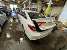 Load image into Gallery viewer, REAR DOOR GLASS Hyundai Sonata Sonata Hybrid 15 16 17 18 19 Right - 1138491
