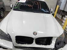 Load image into Gallery viewer, FRONT PASSENGER SEAT BELT &amp; RETRACTOR ONLY X5 X5M X6 X6M 07-14 - 1140571
