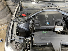 Load image into Gallery viewer, WINDSHIELD WIPER ARM BMW 320i 328i 2013 13 - 1140725
